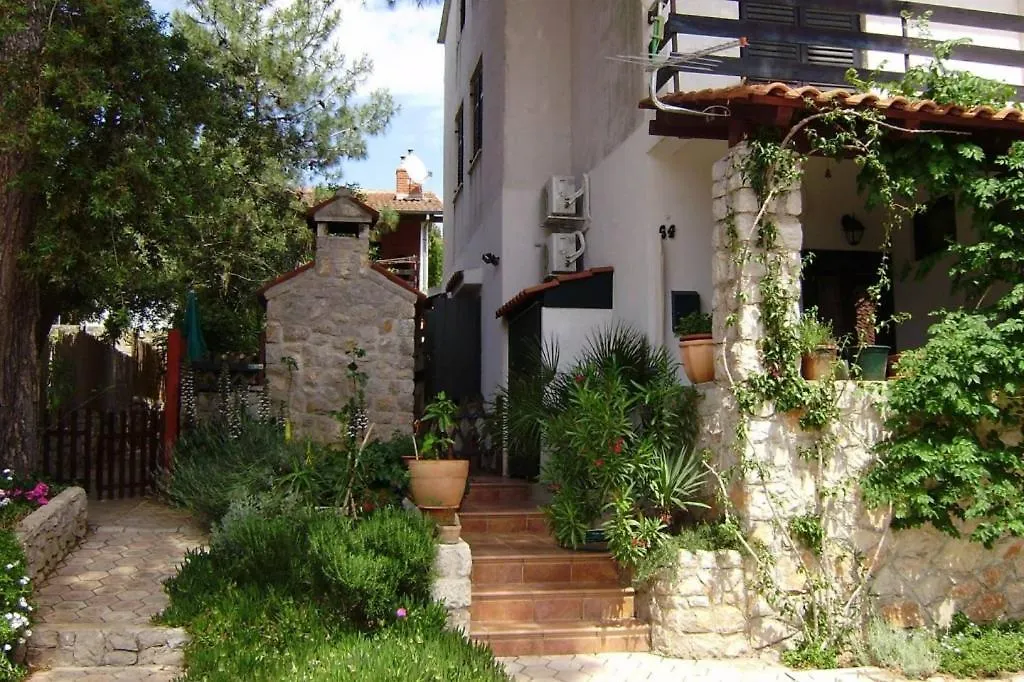 Apartment In Mali Losinj With Terrace, Air Conditioning, Wifi, Washing Machine 4913-1 0*,